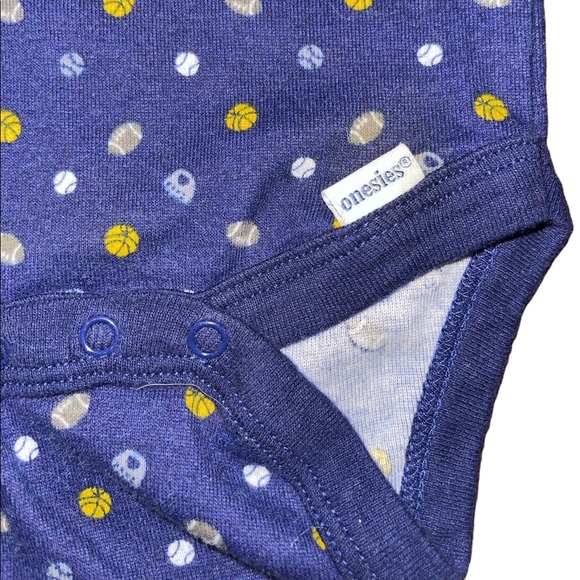 Size 3-6 Month Bundle of 3 Boy Infant Onsie Snap Shirt Short - Picture 4 of 15